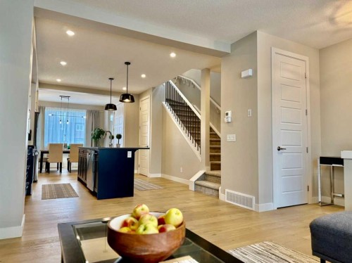 399 Sora Boulevard Se, Calgary, AB - Indoor