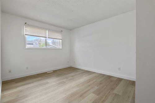 27 Aberdare Crescent Ne, Calgary, AB - Indoor Photo Showing Other Room