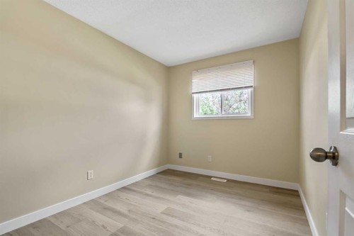 27 Aberdare Crescent Ne, Calgary, AB - Indoor Photo Showing Other Room