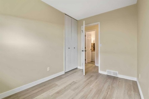 27 Aberdare Crescent Ne, Calgary, AB - Indoor Photo Showing Other Room
