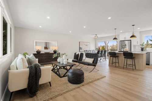 347 Queensland Drive Se, Calgary, AB - Indoor Photo Showing Living Room