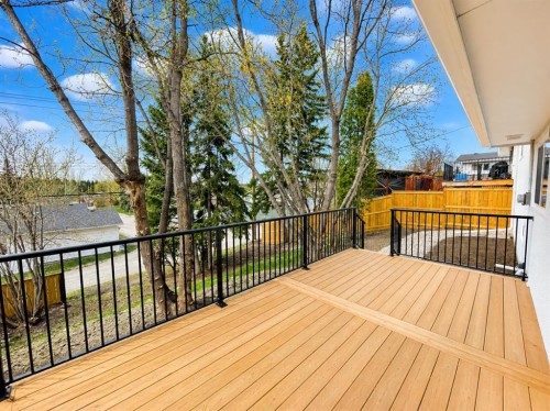 347 Queensland Drive Se, Calgary, AB - Outdoor With Exterior