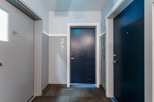 2410-42 Cranbrook Gardens Se, Calgary, AB - Indoor Photo Showing Other Room