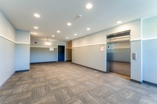 2410-42 Cranbrook Gardens Se, Calgary, AB - Indoor Photo Showing Other Room
