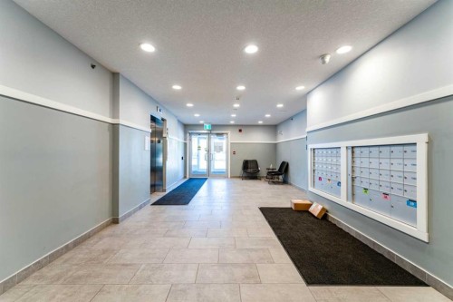 2410-42 Cranbrook Gardens Se, Calgary, AB - Indoor Photo Showing Other Room