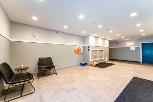 2410-42 Cranbrook Gardens Se, Calgary, AB - Indoor