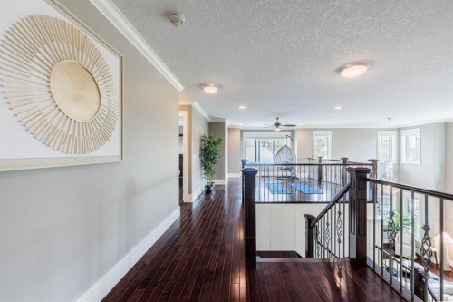 5615 19 Street Sw, Calgary, AB - Indoor Photo Showing Other Room