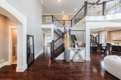 5615 19 Street Sw, Calgary, AB - Indoor Photo Showing Other Room