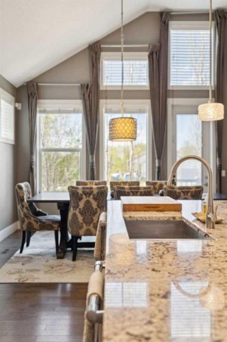 21 Rockford Road Nw, Calgary, AB - Indoor