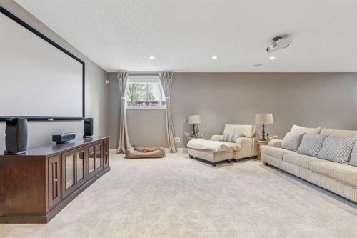 21 Rockford Road Nw, Calgary, AB - Indoor