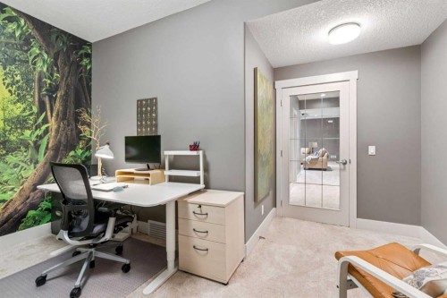 21 Rockford Road Nw, Calgary, AB - Indoor Photo Showing Office