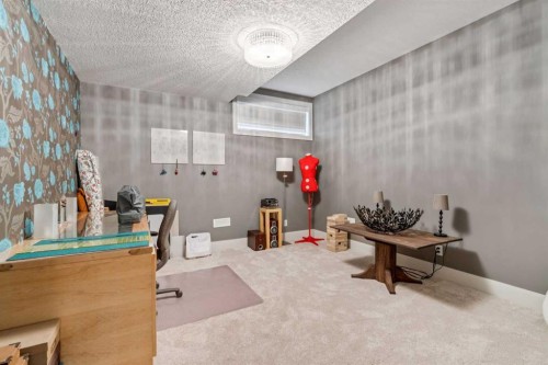 21 Rockford Road Nw, Calgary, AB - Indoor
