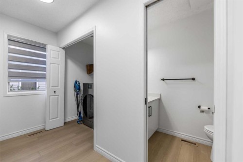 7 Country Hills Park Nw, Calgary, AB - Indoor Photo Showing Other Room