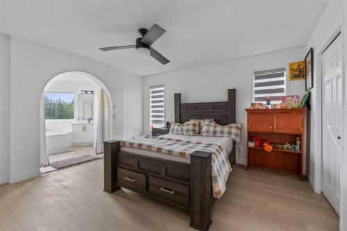 7 Country Hills Park Nw, Calgary, AB - Indoor Photo Showing Bedroom