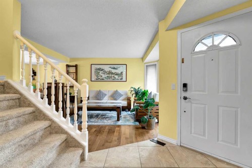 18 Shannon Terrace Sw, Calgary, AB - Indoor Photo Showing Other Room