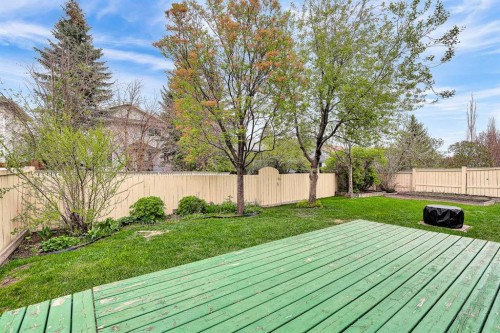 18 Shannon Terrace Sw, Calgary, AB - Outdoor With Backyard