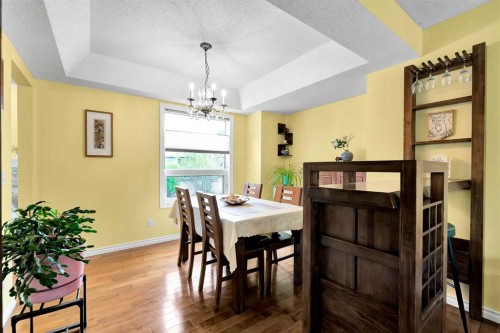 18 Shannon Terrace Sw, Calgary, AB - Indoor Photo Showing Dining Room