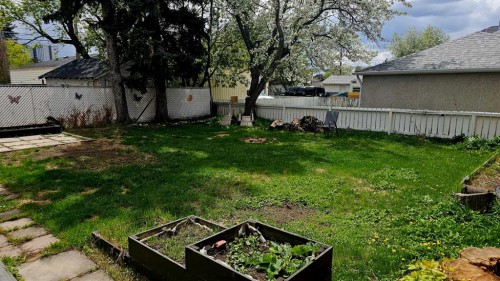 2115 10 Street Nw, Calgary, AB 