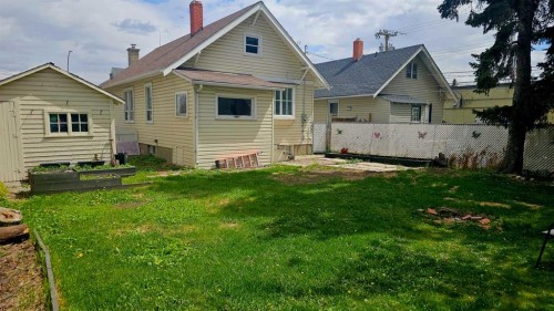 2115 10 Street Nw, Calgary, AB 
