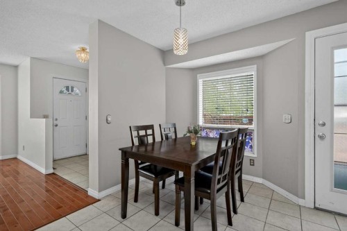 18 Martinview Crescent Ne, Calgary, AB - Indoor Photo Showing Dining Room