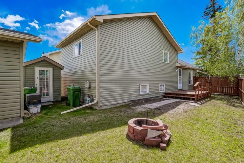 18 Martinview Crescent Ne, Calgary, AB - Outdoor With Exterior