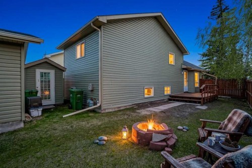 18 Martinview Crescent Ne, Calgary, AB - Outdoor With Exterior
