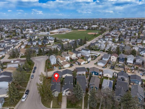18 Martinview Crescent Ne, Calgary, AB - Outdoor With View