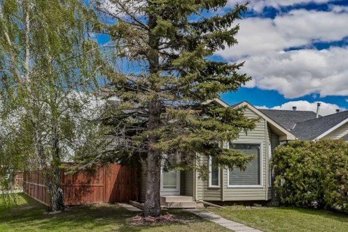 18 Martinview Crescent Ne, Calgary, AB - Outdoor
