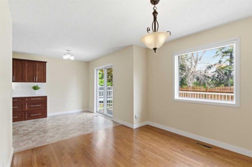 34 Vandoos Gardens Nw, Calgary, AB - Indoor Photo Showing Other Room