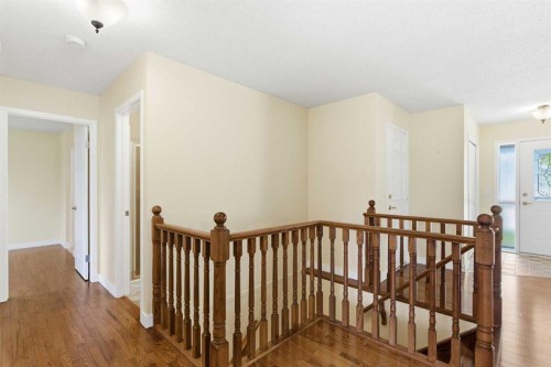 34 Vandoos Gardens Nw, Calgary, AB - Indoor Photo Showing Other Room