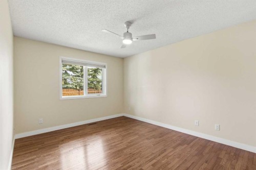 34 Vandoos Gardens Nw, Calgary, AB - Indoor Photo Showing Other Room