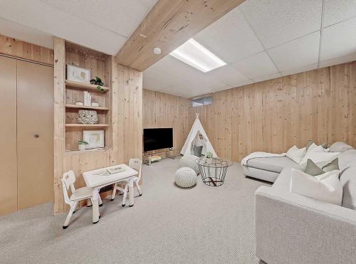 292 Coventry Close Ne, Calgary, AB - Indoor