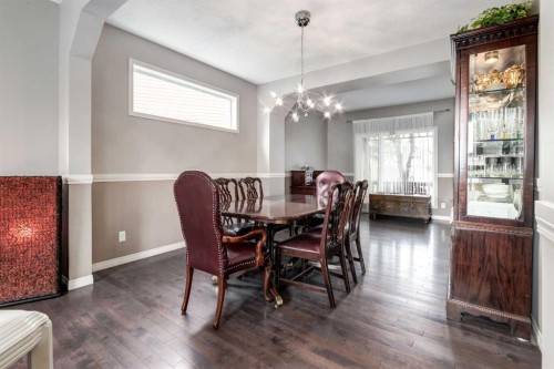 34 Morningside Landing Sw, Airdrie, AB - Indoor Photo Showing Dining Room