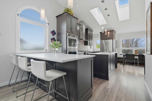 38 Sandpiper Way Nw, Calgary, AB - Indoor Photo Showing Kitchen With Upgraded Kitchen