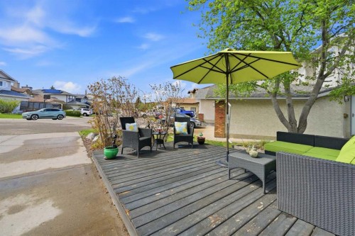 38 Sandpiper Way Nw, Calgary, AB - Outdoor With Deck Patio Veranda