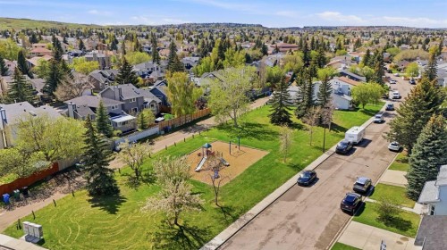 38 Sandpiper Way Nw, Calgary, AB - Outdoor With View