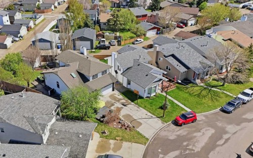 38 Sandpiper Way Nw, Calgary, AB - Outdoor With View