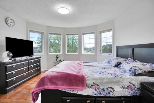 143 Taralea Gardens Ne, Calgary, AB - Indoor Photo Showing Bedroom