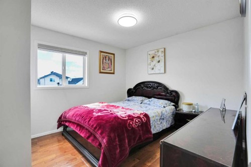 143 Taralea Gardens Ne, Calgary, AB - Indoor Photo Showing Bedroom