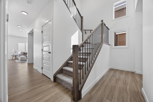 1090 Bayview Crescent, Airdrie, AB - Indoor Photo Showing Other Room