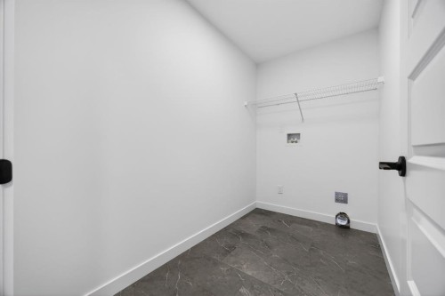 1090 Bayview Crescent, Airdrie, AB - Indoor Photo Showing Other Room