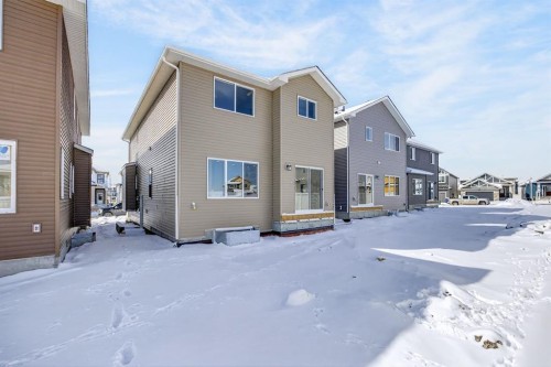 1090 Bayview Crescent, Airdrie, AB - Outdoor