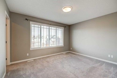198 Masters Avenue Se, Calgary, AB - Indoor Photo Showing Other Room