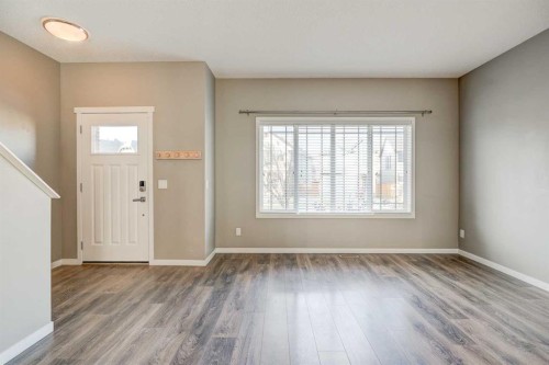 198 Masters Avenue Se, Calgary, AB - Indoor Photo Showing Other Room