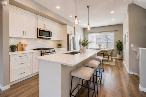 198 Masters Avenue Se, Calgary, AB - Indoor Photo Showing Kitchen With Upgraded Kitchen