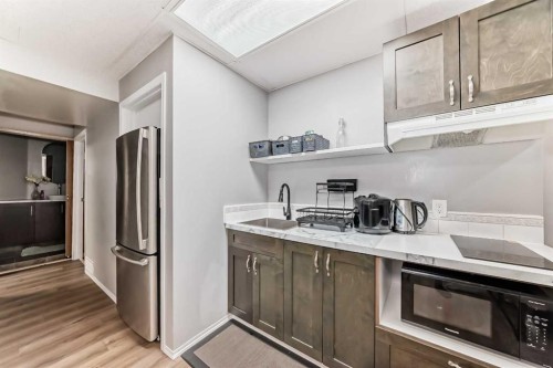 262 Covewood Park Ne, Calgary, AB - Indoor Photo Showing Kitchen