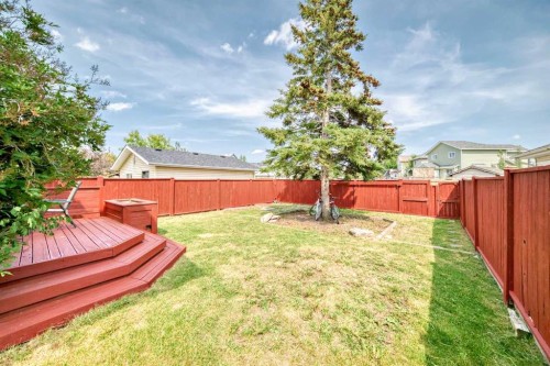 262 Covewood Park Ne, Calgary, AB - Outdoor