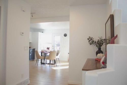 262 Covewood Park Ne, Calgary, AB - Indoor Photo Showing Dining Room