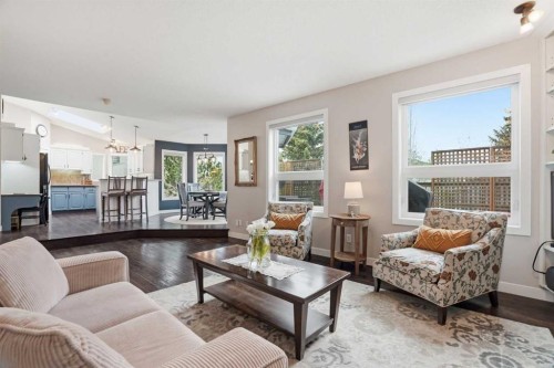 19 Hawkside Close Nw, Calgary, AB - Indoor Photo Showing Living Room