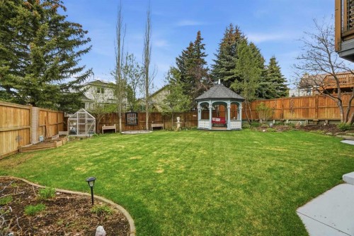 19 Hawkside Close Nw, Calgary, AB - Outdoor With Backyard